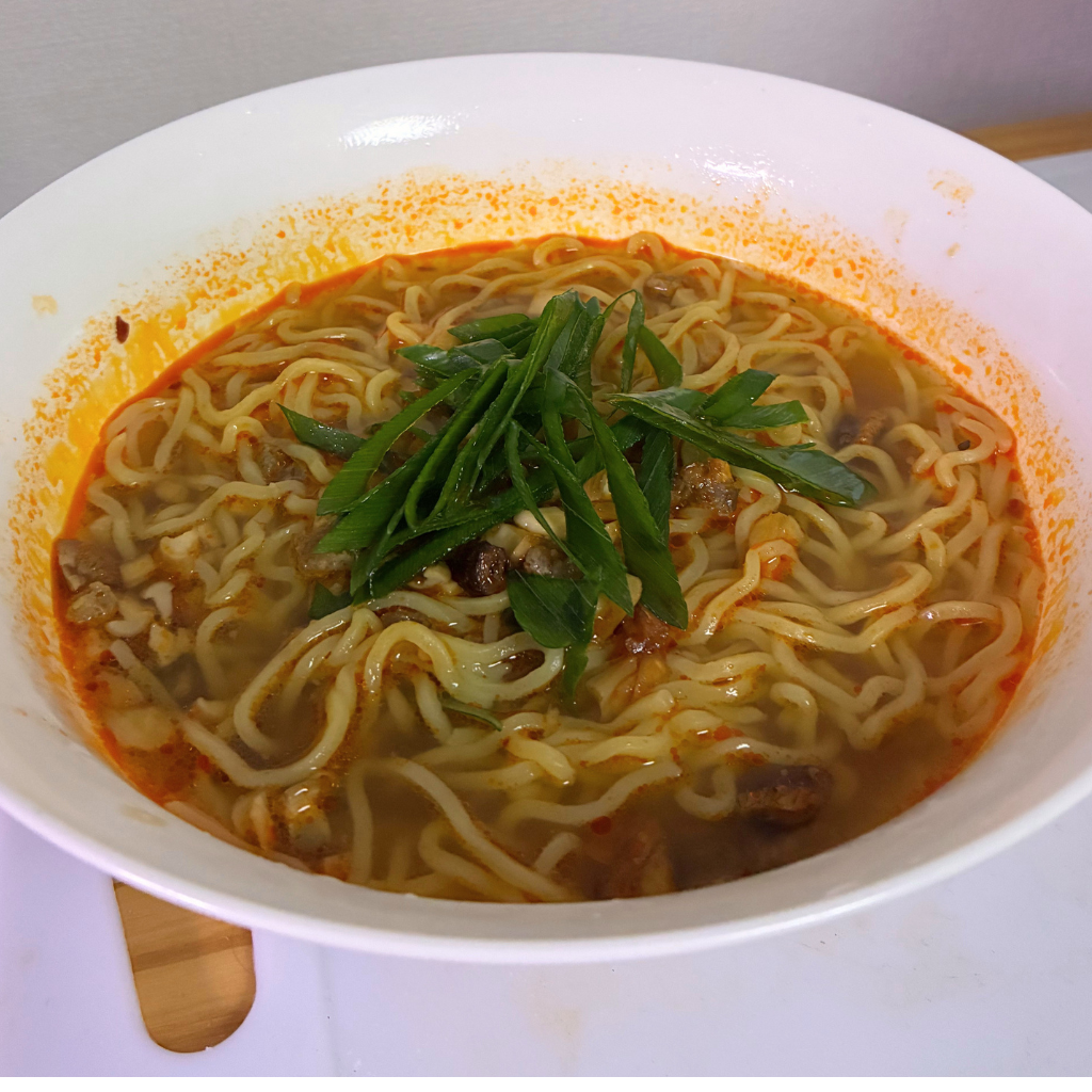 ひき肉とエリンギで作った自家製醤油ラーメン